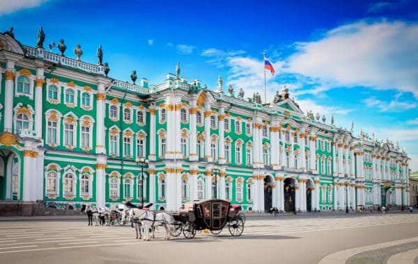 Обзорная экскурсия по Санкт-Петербургу с посещением Эрмитажа