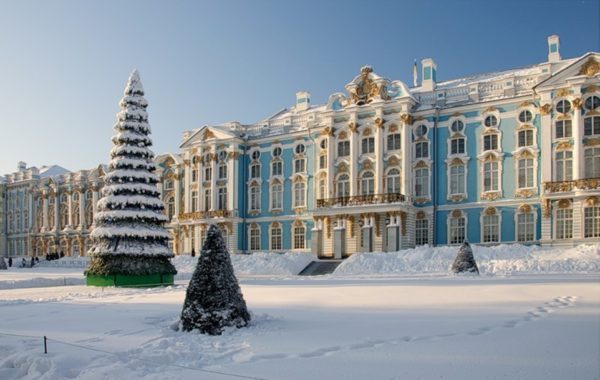 Экскурсии в Петергоф из Санкт-Петербурга зимой